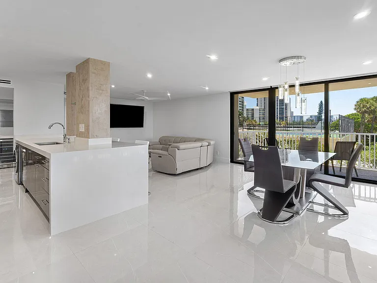 5480 N Ocean Dr #B1C — Photo 9