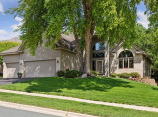 7810 W 95th St, Bloomington, MN 55438