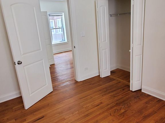 3rd image of 2953 W Fullerton Ave #1S