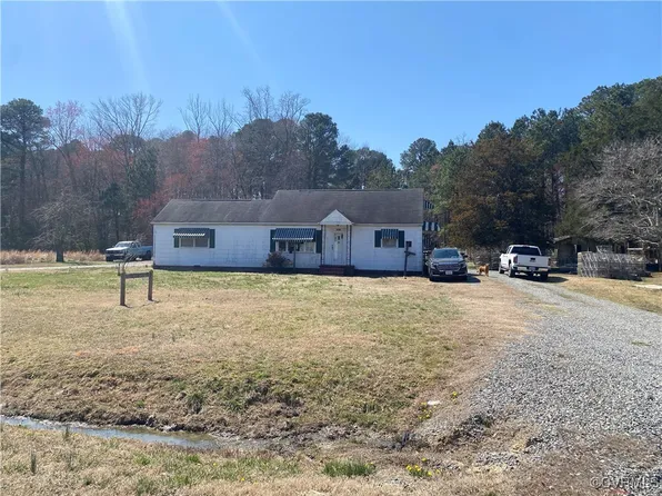 4544 Buckley Hall Rd, Cobbs Creek, VA 23035