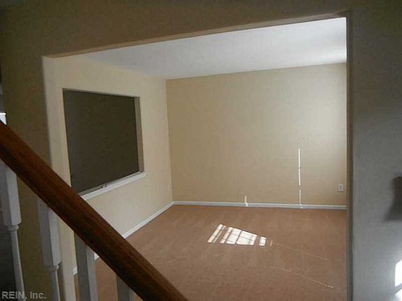 2nd image of 3149 Guardhouse Cir