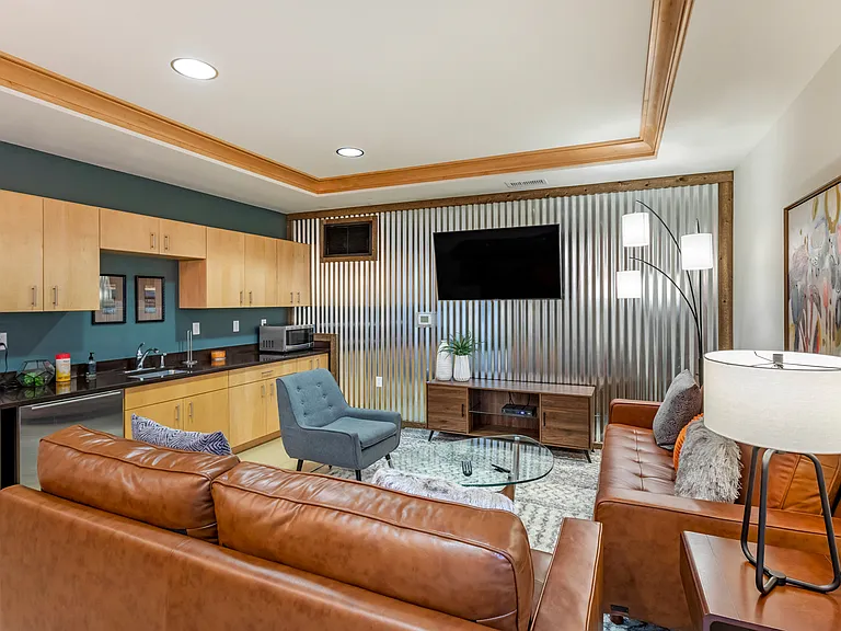 The Enclave Luxury Apartments — Photo 23
