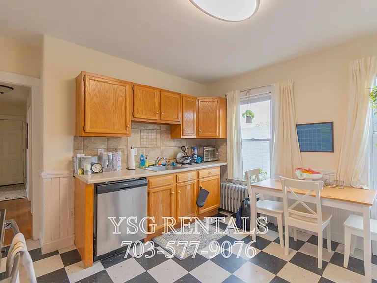 40 Easton St #3 — Photo 27