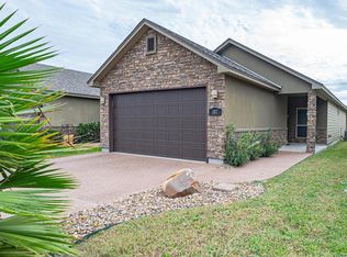 107 Long Reach Loop, Rockport, TX 78382