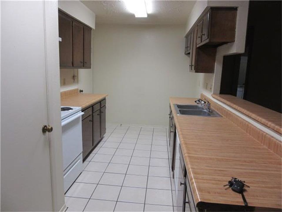 2nd image of 9722 Rapid River Ln