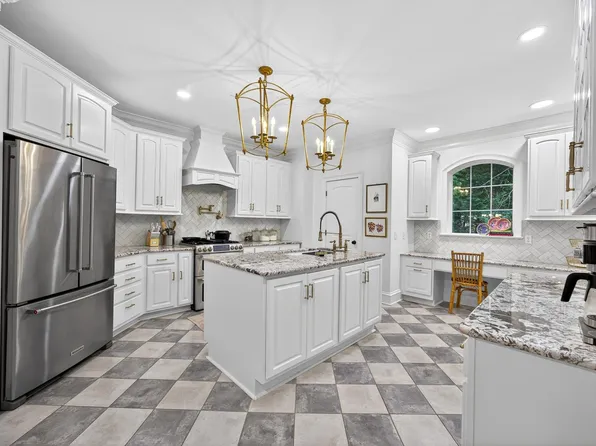 227 Alston Cir, Lexington, SC 29072