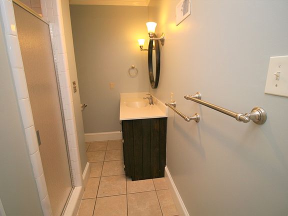 4th image of 2515 Fort Bragg Rd