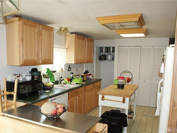 3rd image of 13307 41st Ave NW