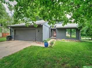 6511 S 92nd St, Omaha, NE 68127