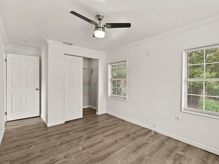 1605 E 29th Ave — Photo 17