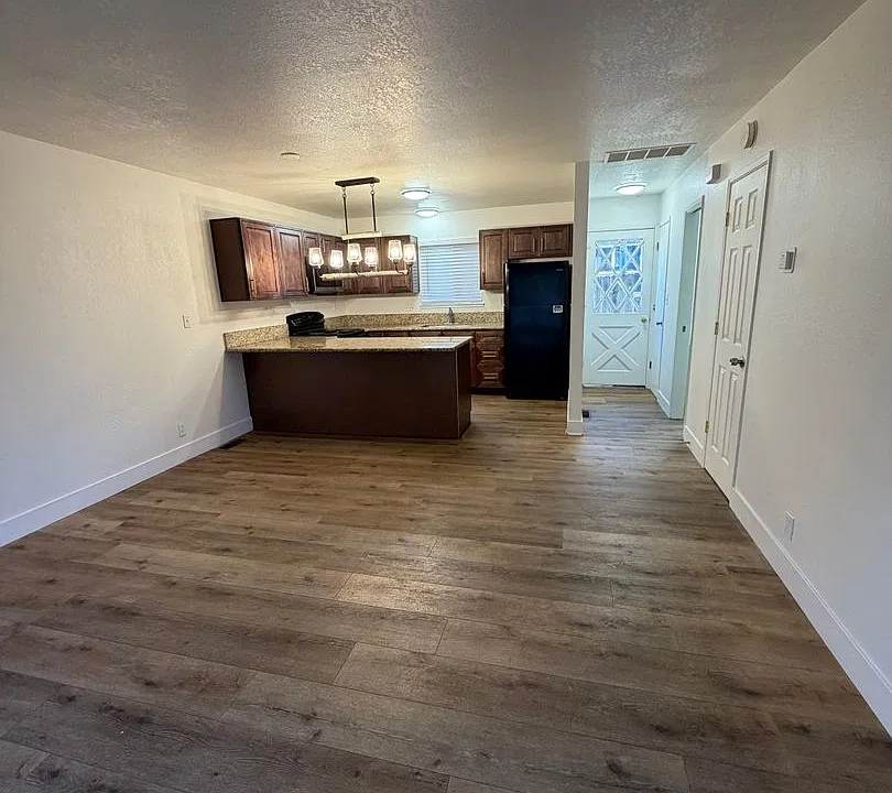 737 San Jose Ave
