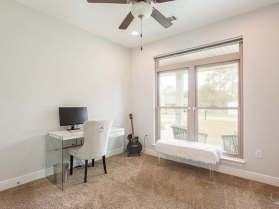 4th image of 1018 Villa Venyce Ct