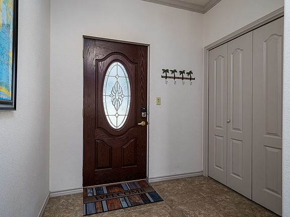 3rd image of 124 Palm Dr