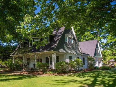 303 Mercer Blvd, Charlevoix, MI, 49720