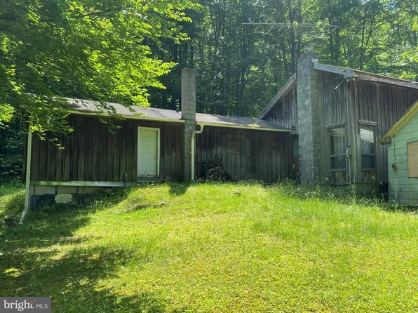 201 Apple Ln, Oley, PA 19547