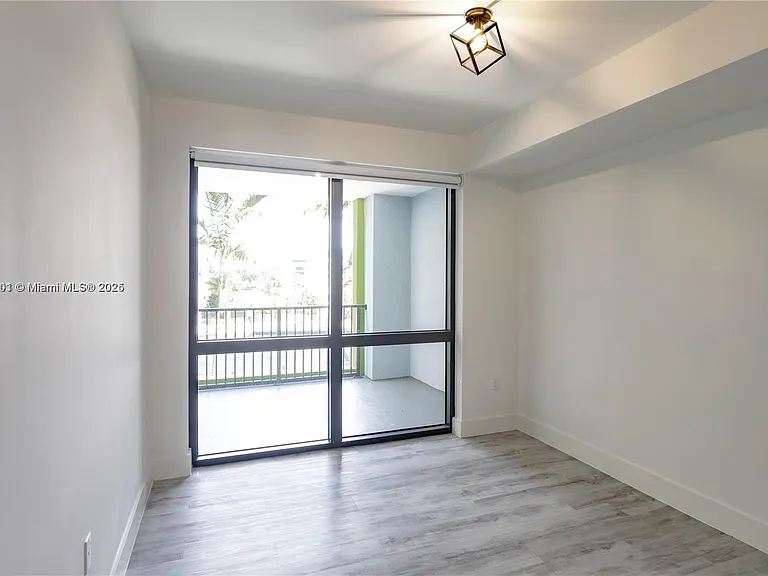 4400 Sunrise Blvd #T1 — Photo 9