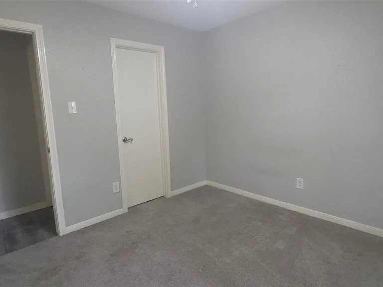 1119 Montour Dr — Photo 22