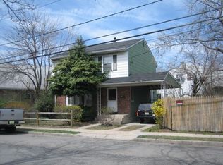 10 Oakdale Rd, Jersey City, NJ 07305