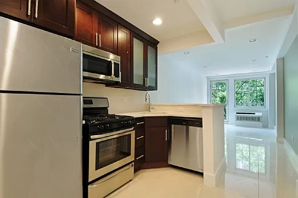 Rented by Corcoran | media 11