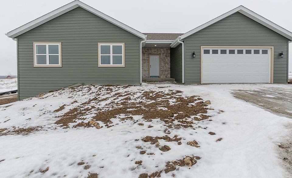 2nd image of 909 Casey Dr
