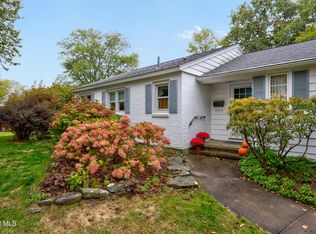 2472 Hilltop Rd, Niskayuna, NY 12309