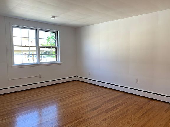 5th image of 3905 Pine St #4