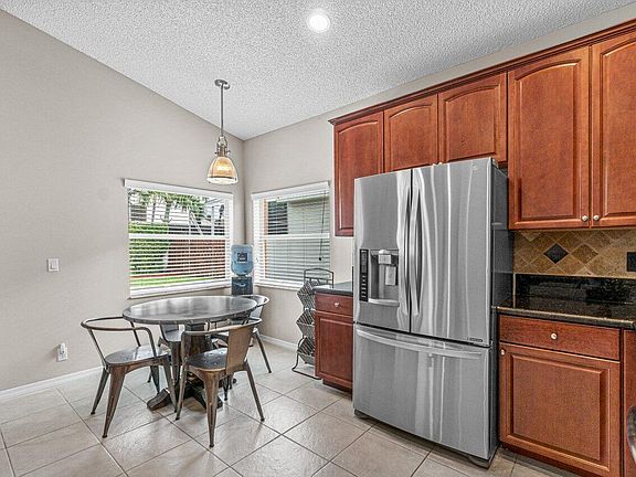 5th image of 9317 Cove Point Circle
