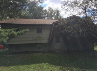 384 Rainbow Dr, Stroudsburg, PA