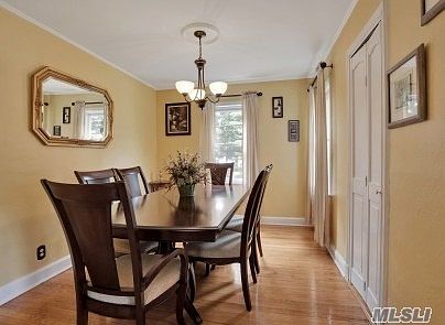 4th image of 371 Whitehall St