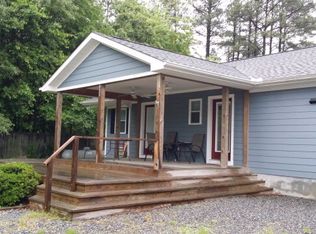 36 Kellum Ave, Deltaville, VA 23043