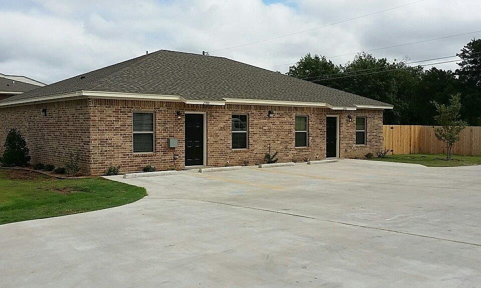 1st image of 2300 Breezy Dr