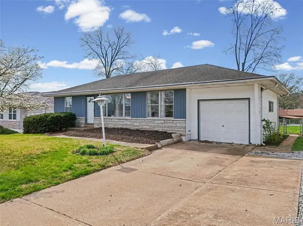 114 Buckley Meadows Dr, Saint Louis, MO 63125