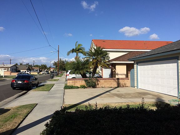 2nd image of 18424 Seine Ave