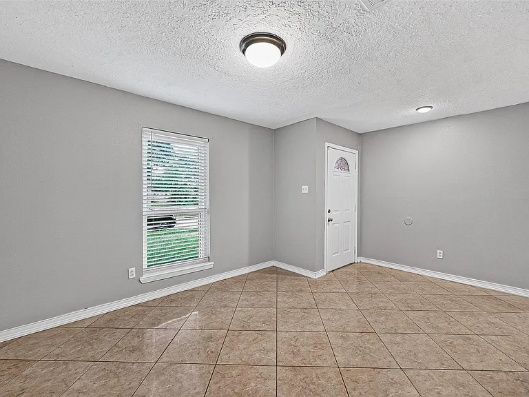 19610 San Gabriel Dr — Photo 5