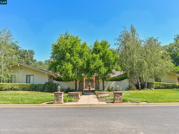 1107 Whispering Pines Rd, Clayton, CA 94517