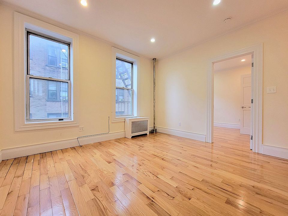 1st image of 421 W 43rd St #Z