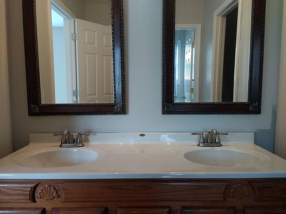 4th image of 195 Highland Pointe Dr