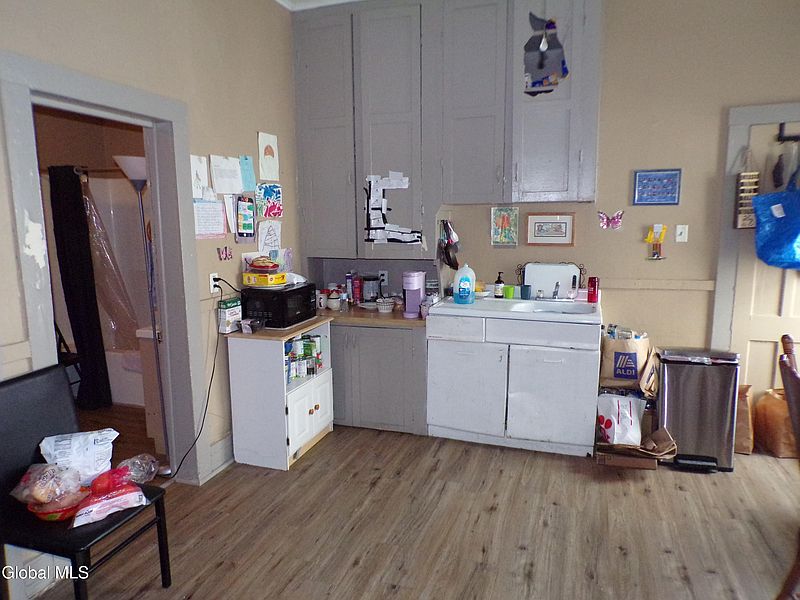 5th image of 112-118 Grand Street