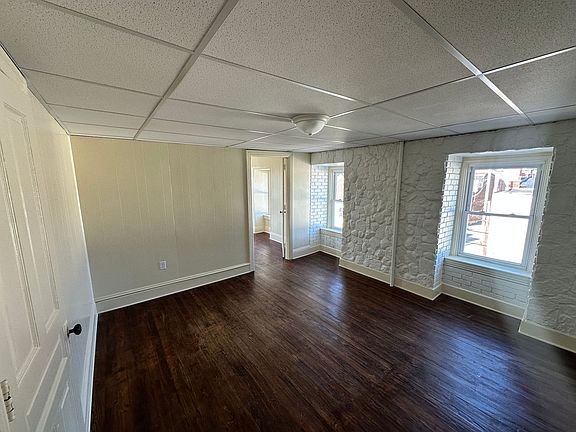 3rd image of 129 N Penn St APT 5