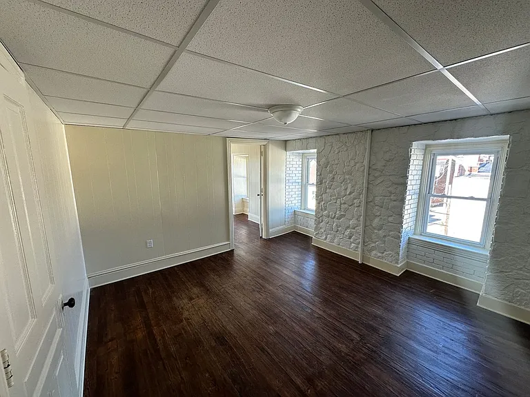 129 N Penn St #5 — Photo 3