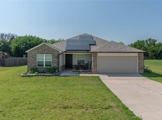 5692 Bent Creek Rd, Shawnee, OK 74804