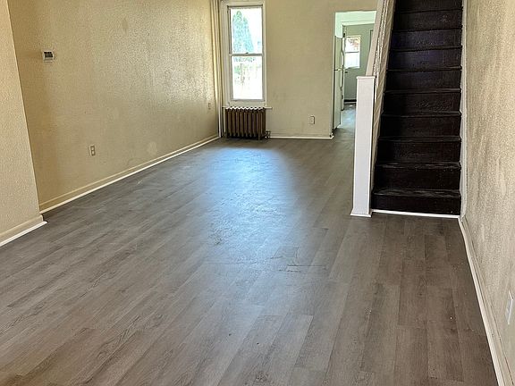 5th image of 722 N 8th St