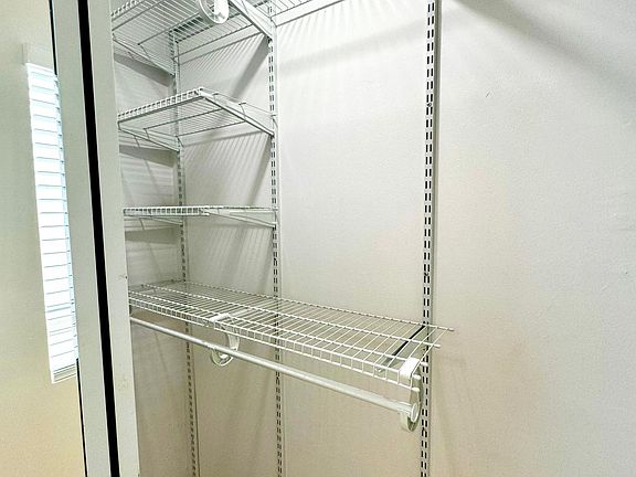 5th image of 1540 Brockton Ave #1