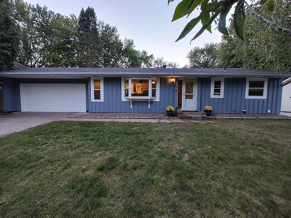 1st image of 1124 Parkwood Ln