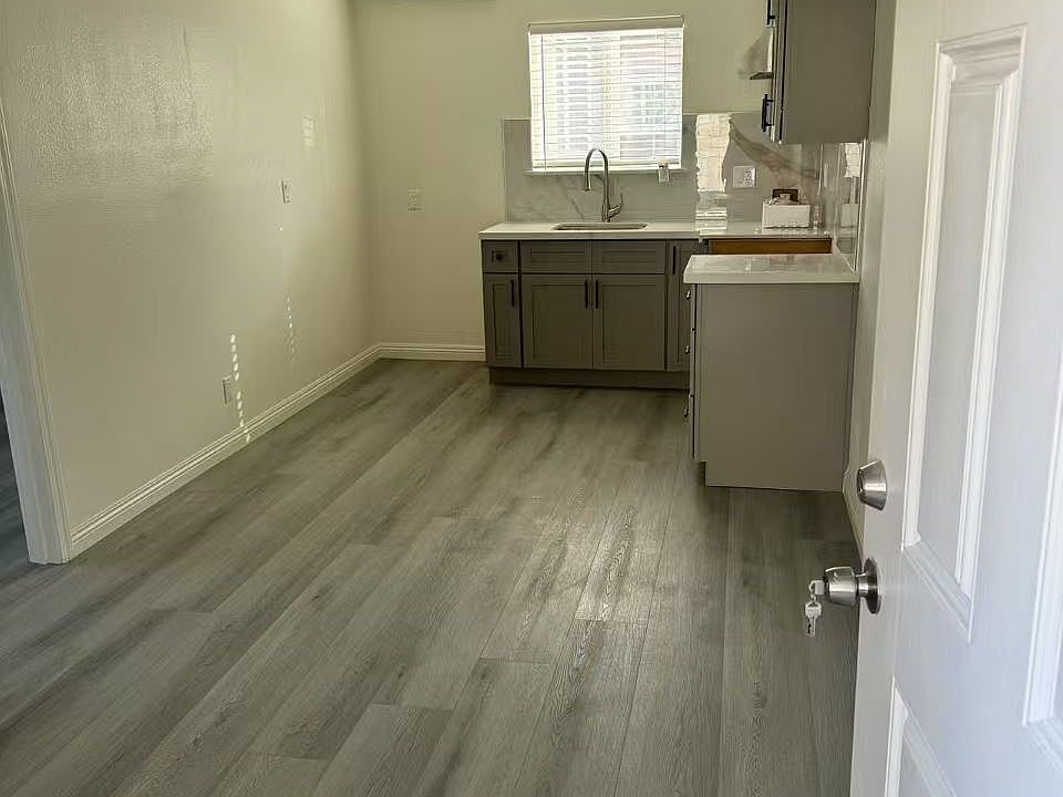 1st image of 3726 Ellis Ln #B