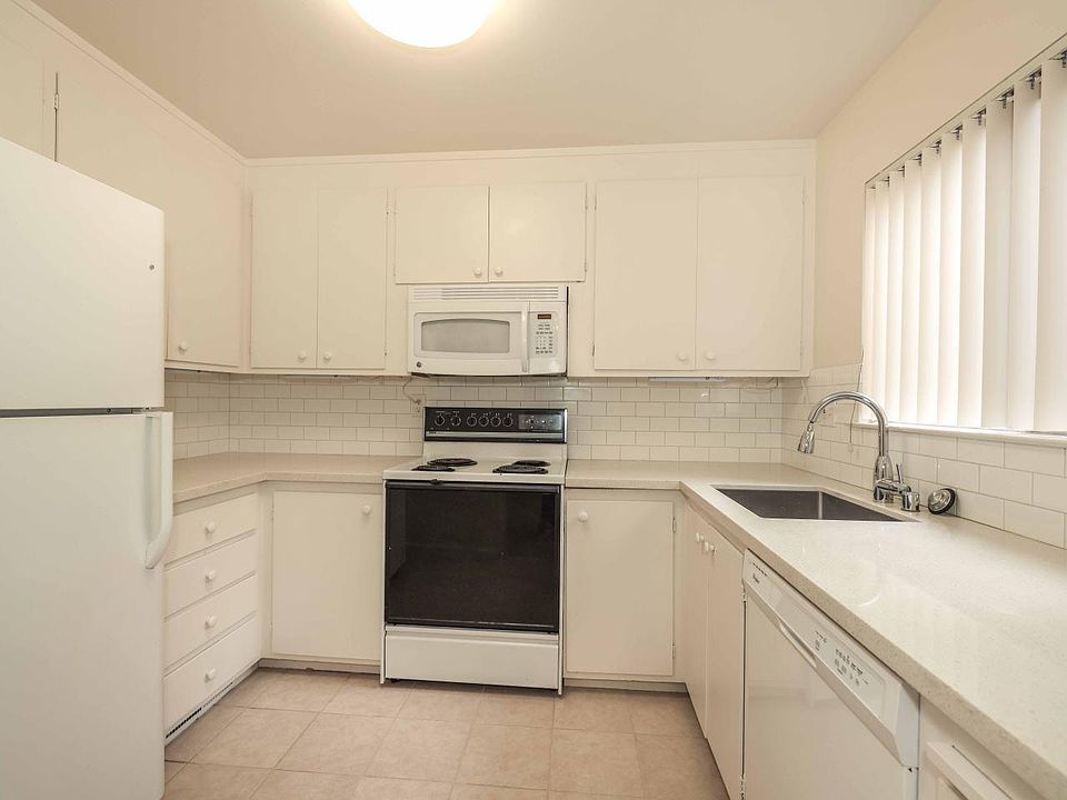 1st image of 1016 Middle Ave #6