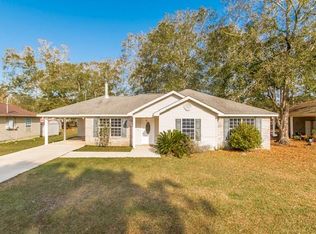 16385 Blossom Ln, Tickfaw, LA 70466