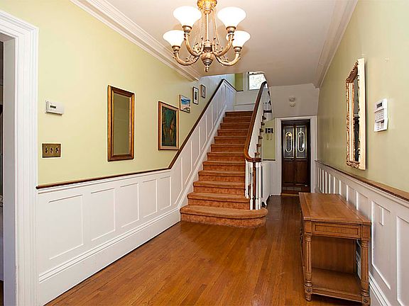 2nd image of 45 Rockland Ave
