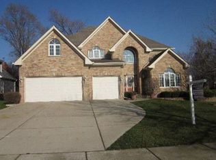 917 Windmere Ct, Darien, IL 60561