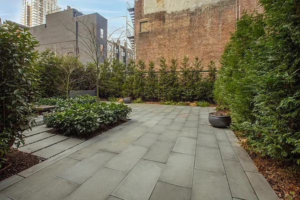 Rented by Brown Harris Stevens | media 25